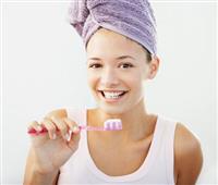 6 loại thực phẩm là thần dược cho răng ố vàng